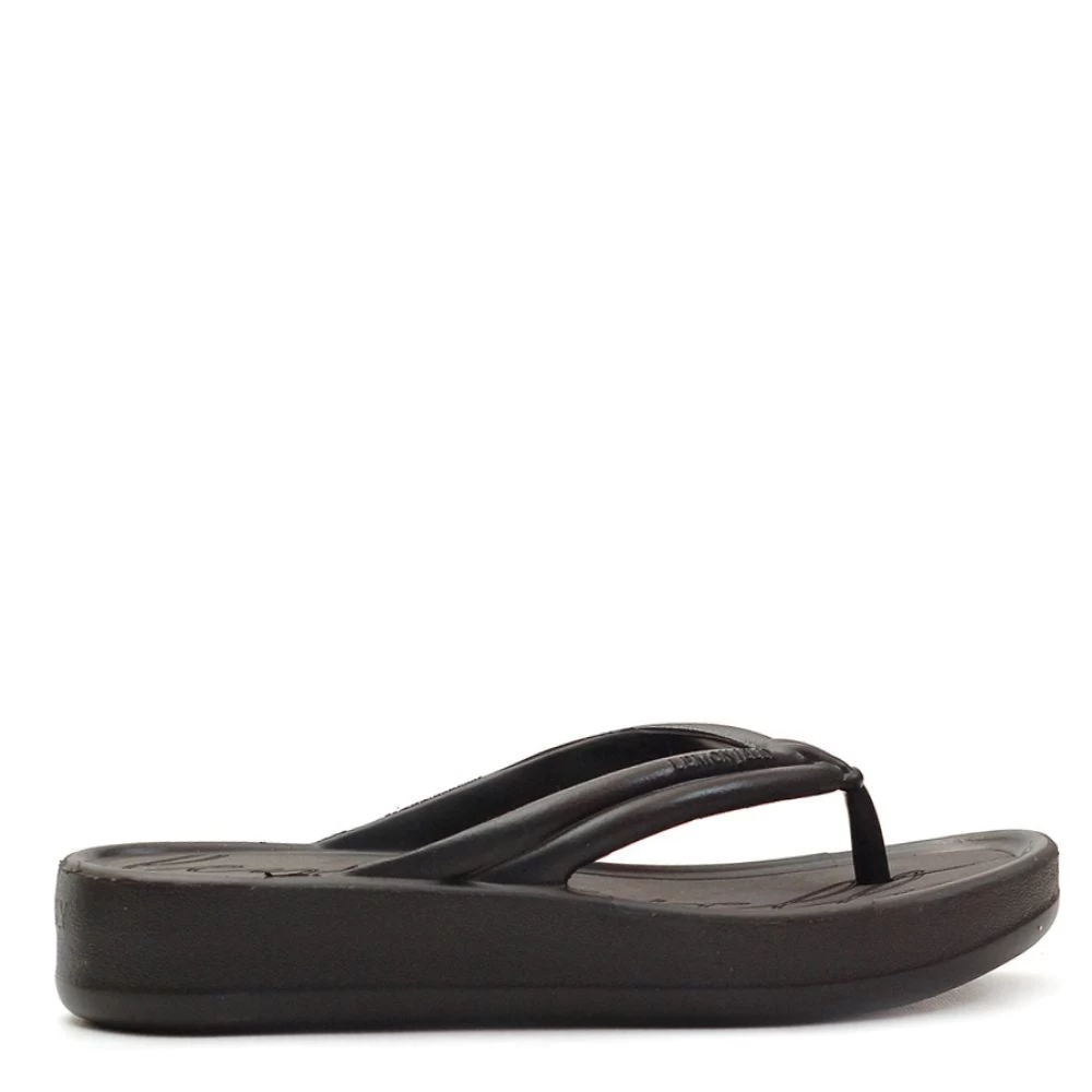 Lemon Jelly Women's Mare Flip Flips In Black